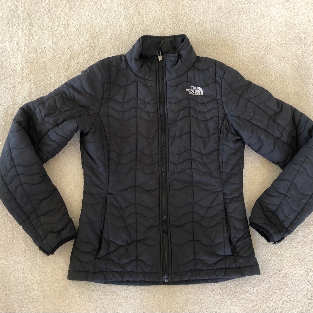 Women’s The North Face jacket coat puffy black